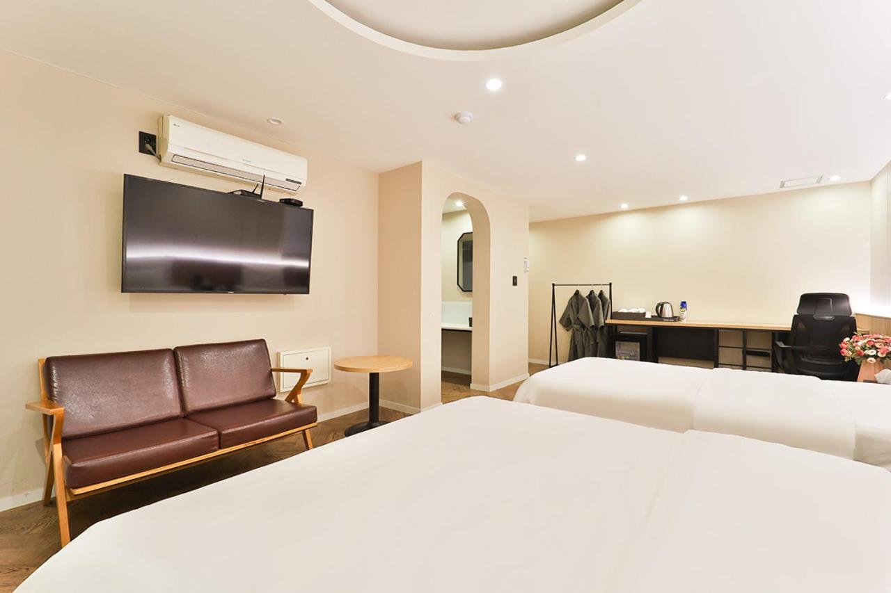 סיאול Jamsil Tomgi Hotel מראה חיצוני תמונה